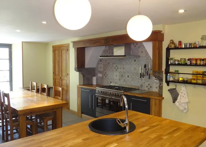 Great House In Center Of Luz St Sauveur * 吕兹-圣索沃尔